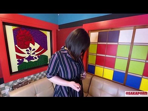 ❤️ Γιαπωνέζα γλύκα με μεγάλα βυζιά αυνανίζεται με σεξουαλικά παιχνίδια και έρχεται σε οργασμό. Μιλάει σε μια συνέντευξη για την εμπειρία της στο γαμήσι. Τεράστια βυζιά και τριχωτό μουνί βογκάει δυνατά. Osakaporn ❌ Πόρνο vk ❌️❤