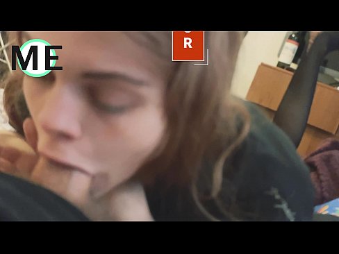 ❤️ Πούτσος στο λαιμό της, σκισμένο καλσόν και σκισμένα τακούνια ❌ Πόρνο vk ❌️❤
